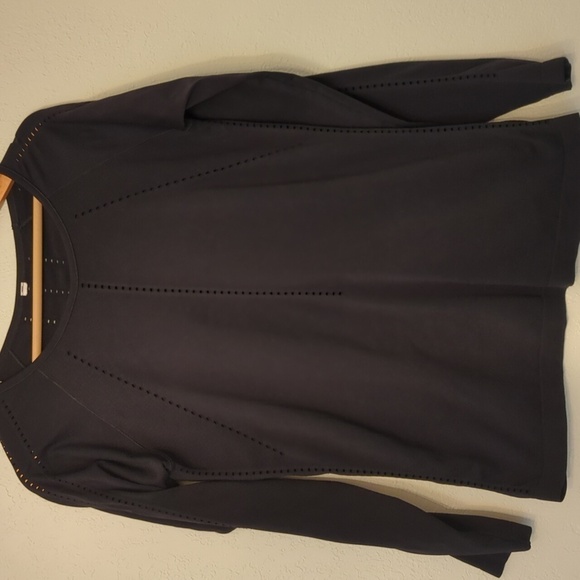 Athleta Perforated Long Sleeve Running Stretchy Athleasure Athletic tee Sz M - Picture 3 of 10